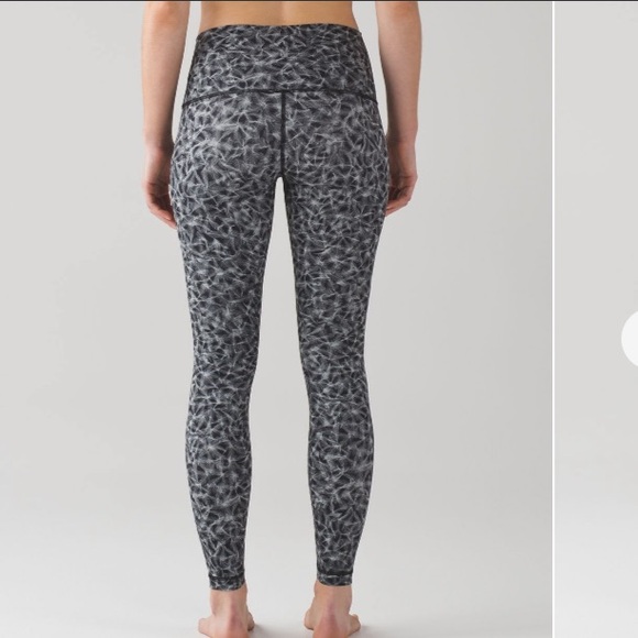 Lululemon Wunder Under Pant (Hi-Rise) (Nulux)Plume White Black Size 4